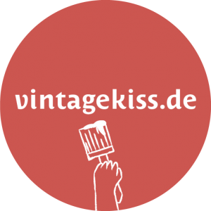Vintage Kiss Logo